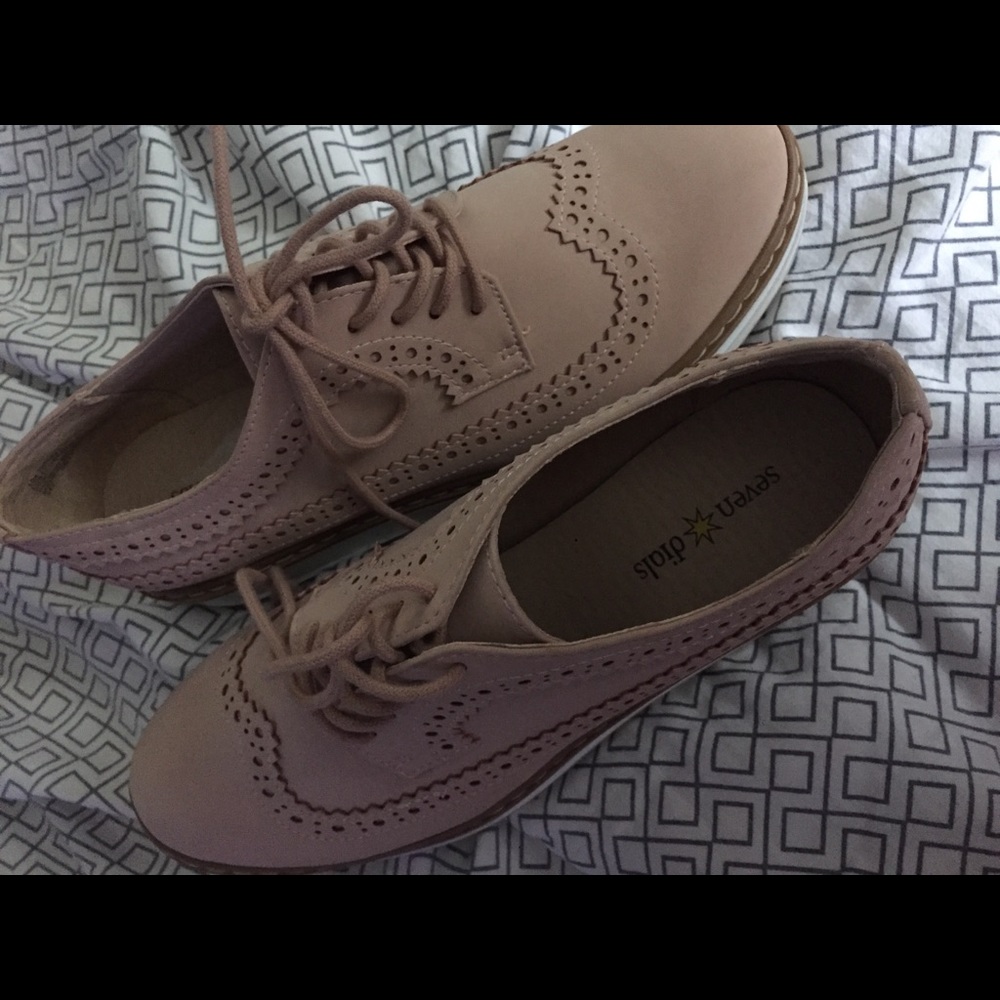 Slightly worn women shoes - Picture 4 of 4